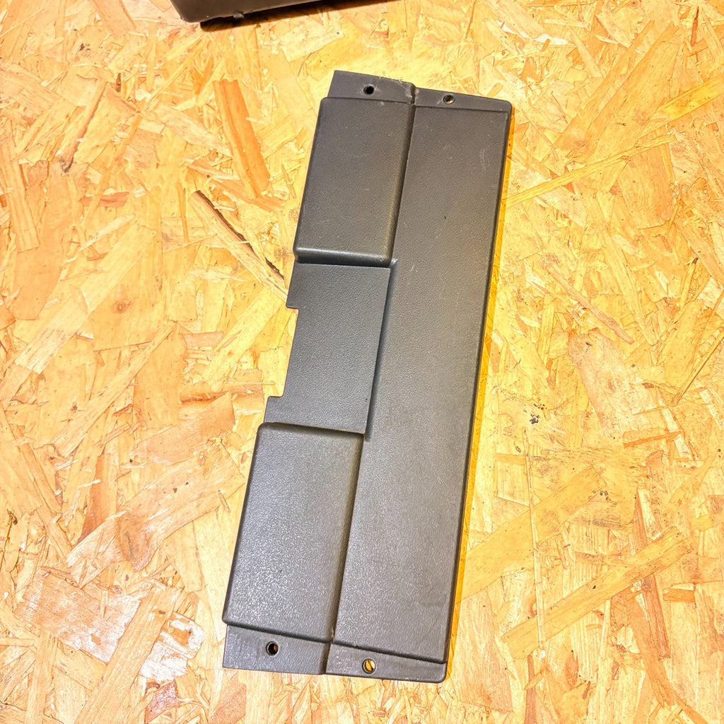 Mercedes Benz Atego 818 Right Front Seat Trim