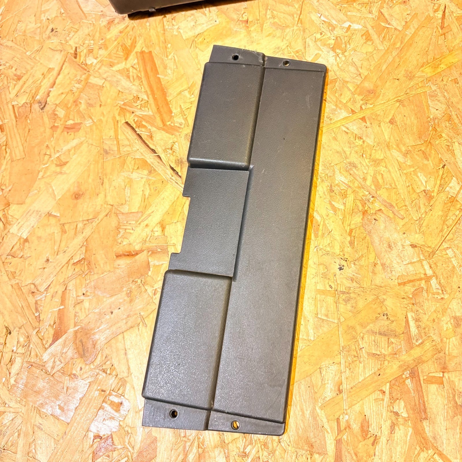 Mercedes Benz Atego 818 Right Front Seat Trim
