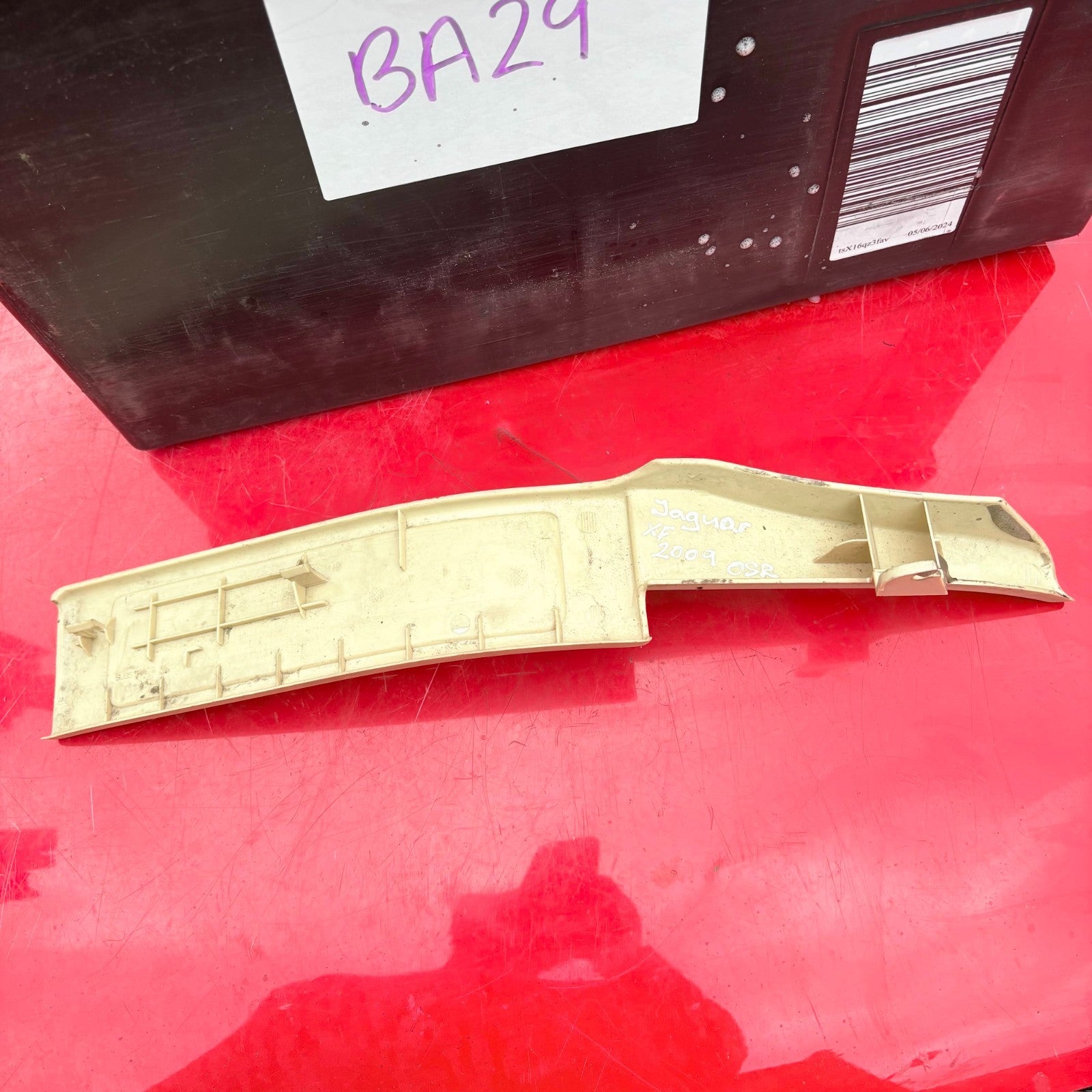 2009 JAGUAR XF THRESHOLD REAR RIGHT SIDE 8X23-F13244-A