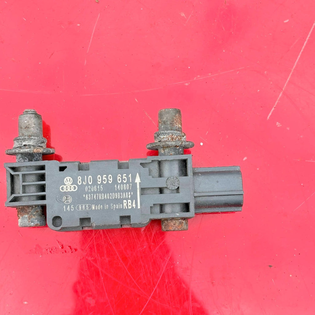 Audi A3 8P Air Module Crash Impact Sensor 8J0959651
