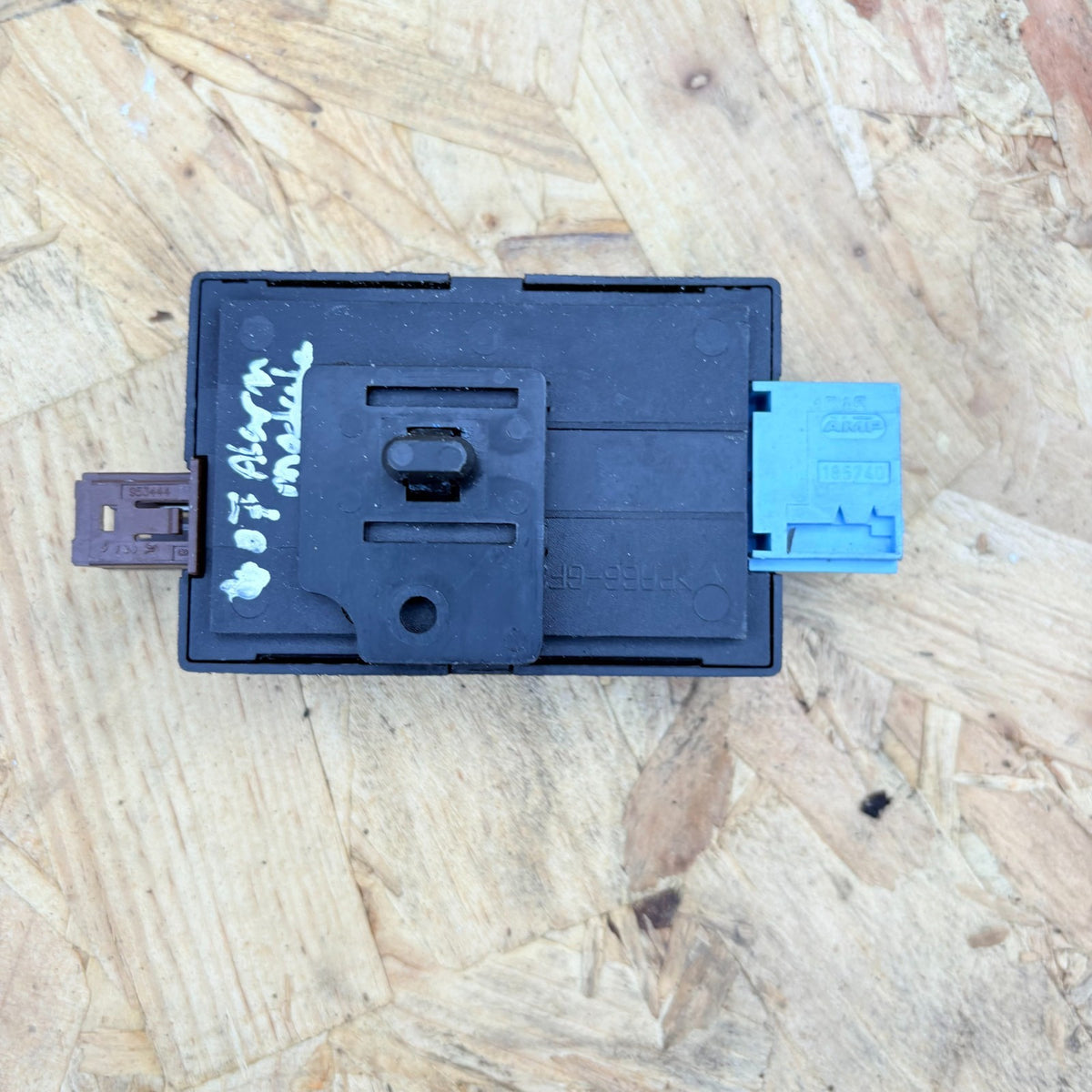 PEUGEOT 407 2004-2011 ANTI THEFT ALARM CONTROL MODULE UNIT 9657384680