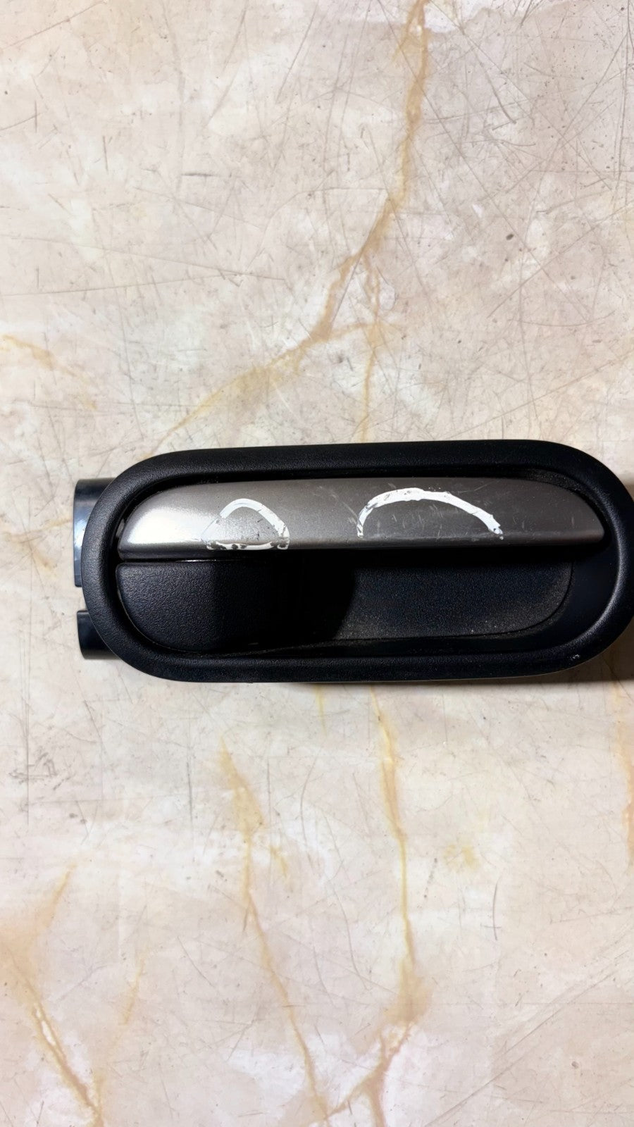 2007-2014 MAZDA 2 DOOR HANDLE FRONT RIGHT DRIVER SIDE