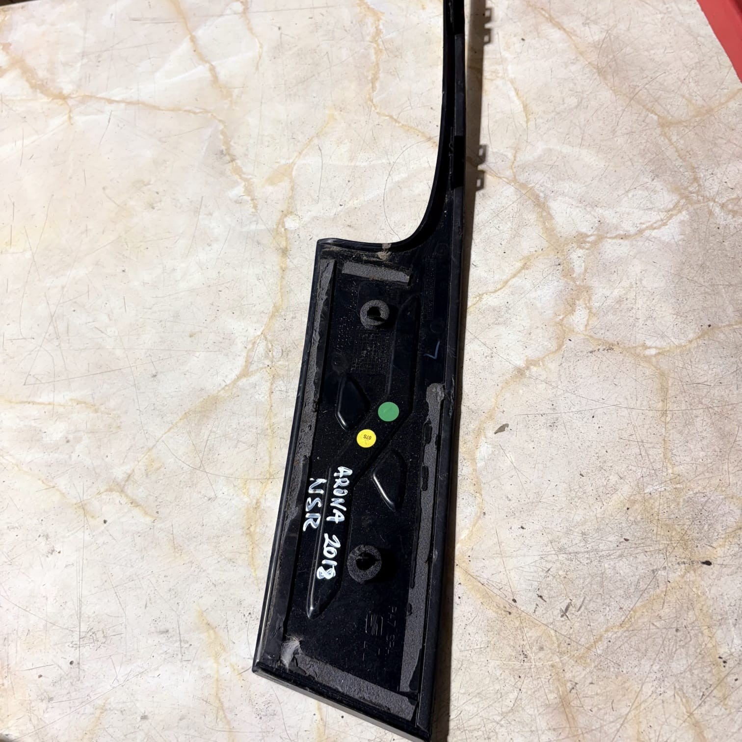 2013 MK1 SEAT ARONA PASSENGER REAR QUARTER MOULDING TRIM 6F9853377D