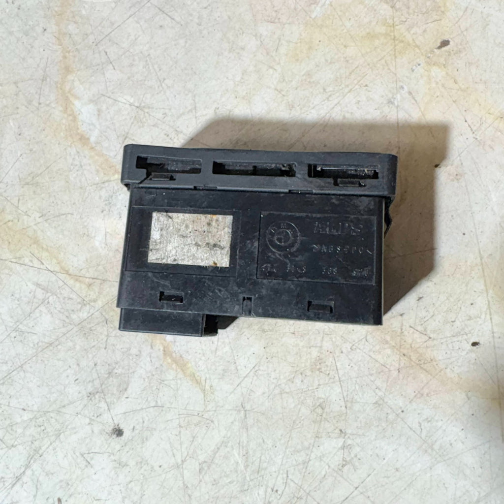 Hazard Warning Light Door Central Lock Switch For BMW 3 Series 320D 2002