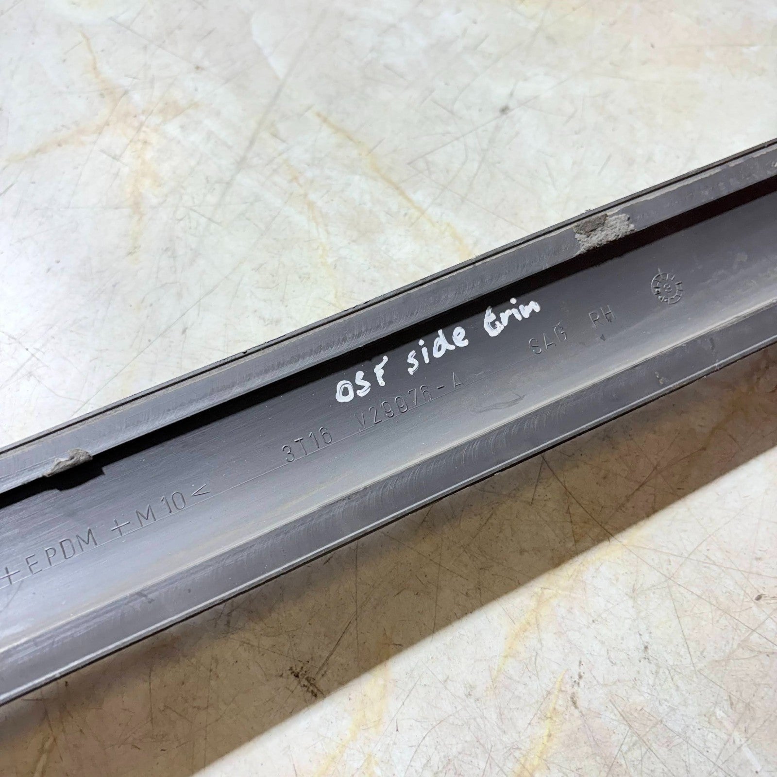 Ford Transit Connect 2008 Molding Door Trim Front Right Side 3T16V2907
