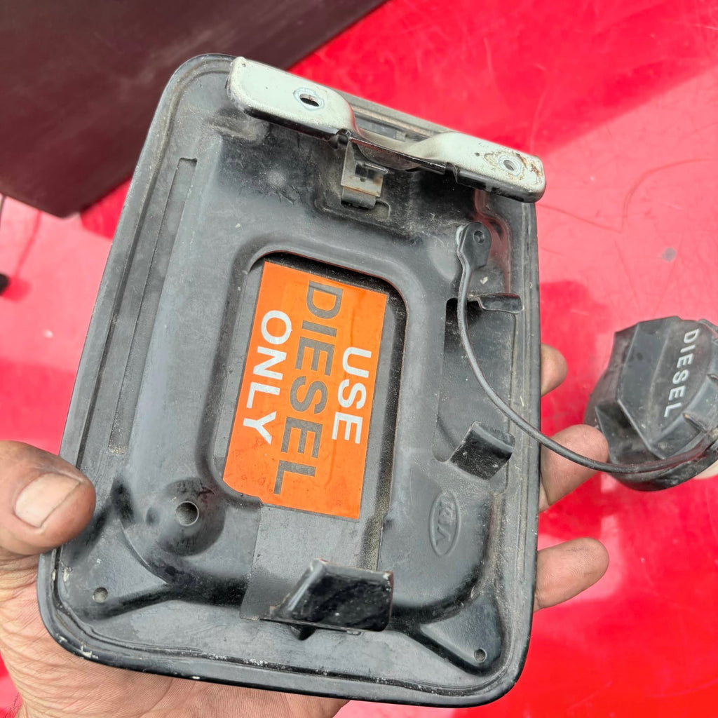 Nissan Qashqai J11 Petrol Fuel Flap Cap Door In Red Colour Tekna Dig-T