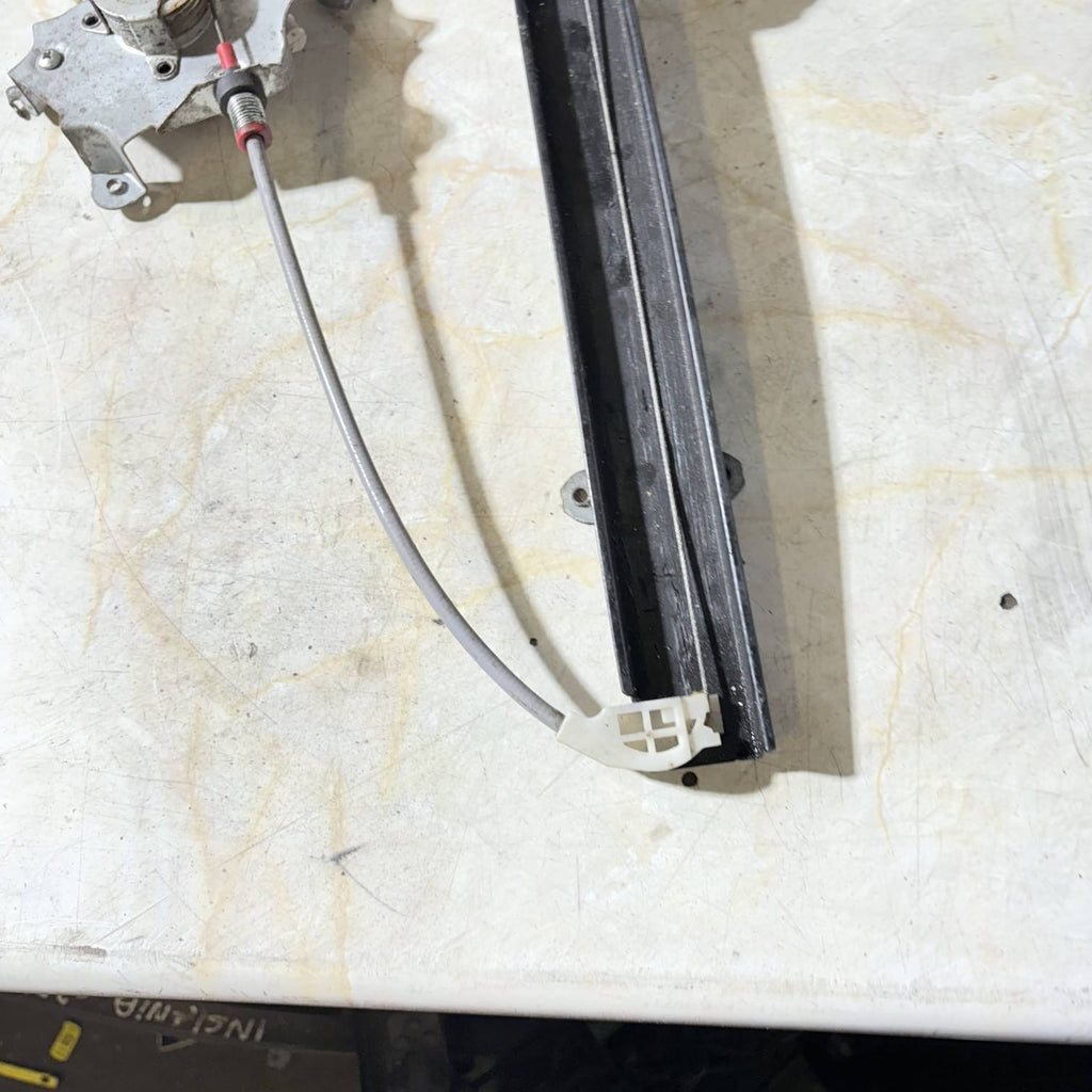 NISSAN MK1 1.1 PETROL WINDOW MOTOR PASSENGER FRONT UNIT 2008