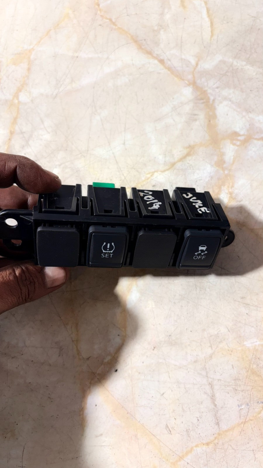 2010-2019 NISSAN JUKE F15 TRACTION CONTROL SWITCH PANEL