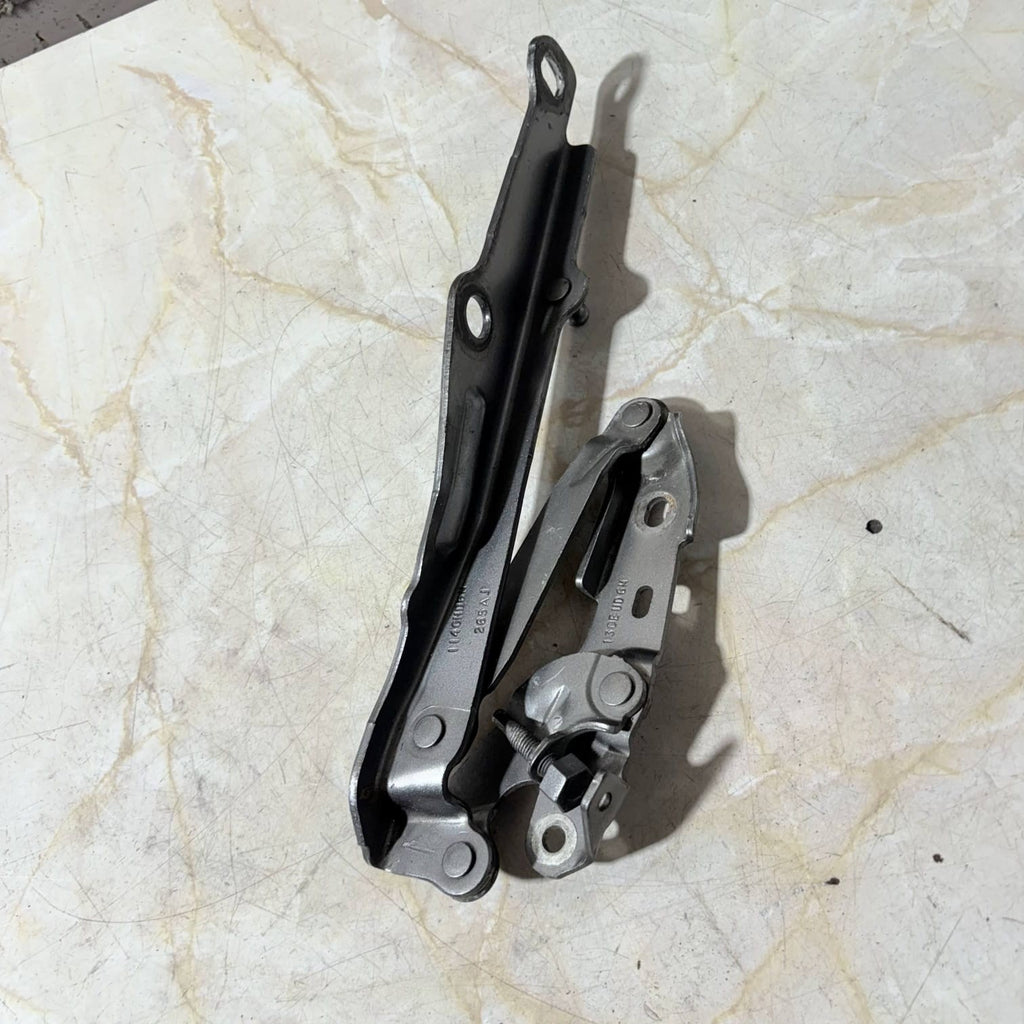 Chrysler 300C 2005-2010 Front Left Bonnet Hinge