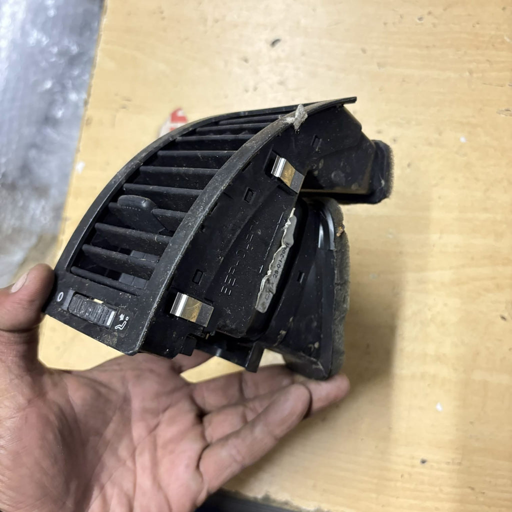 VW Polo 9N3 Driver Front Dashboard Air Vent 2006-2009 6Q0819703