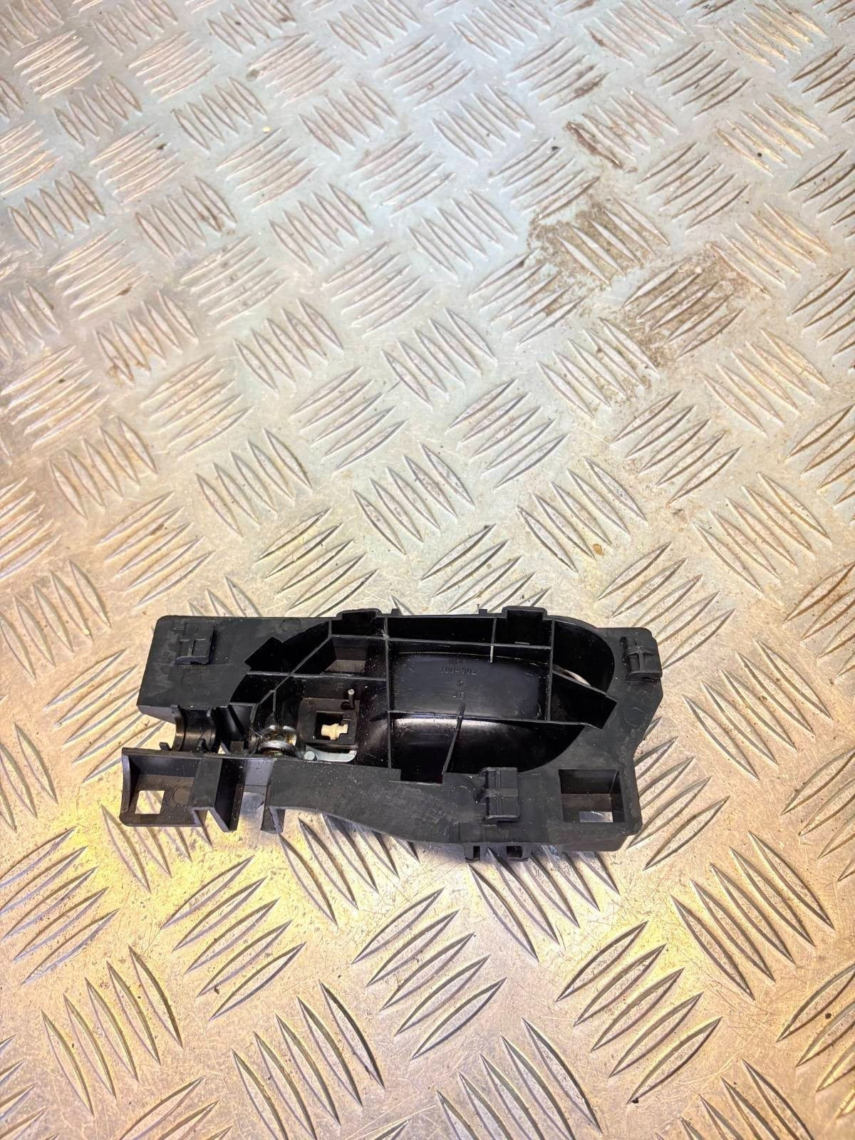 CITROEN C3 MK2 DRIVERS RIGHT FRONT INTERIOR DOOR HANDLE 9683446577 2009-2016