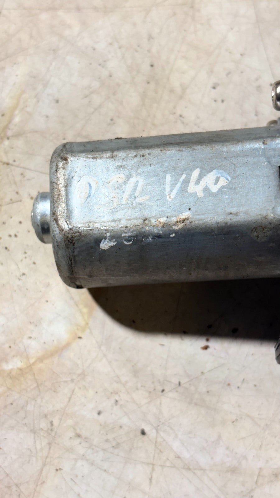 VOLVO V40 WINDOW REGULATOR MOTOR REAR RIGHT DRIVER SIDE 2017 A2469063200