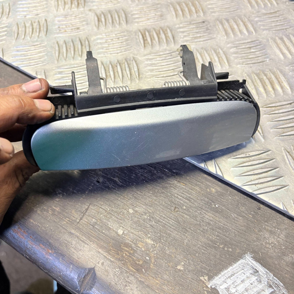 Audi A3 8P 2008-2013 Silver Outer Door Handle Non-Lock Side 4B0839885