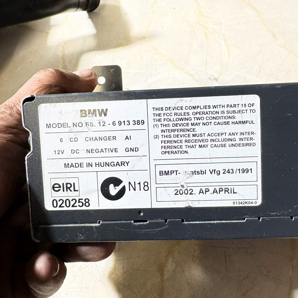 BMW 5 E39 2002 CD DVD changer 6913388 KAN5227 020258