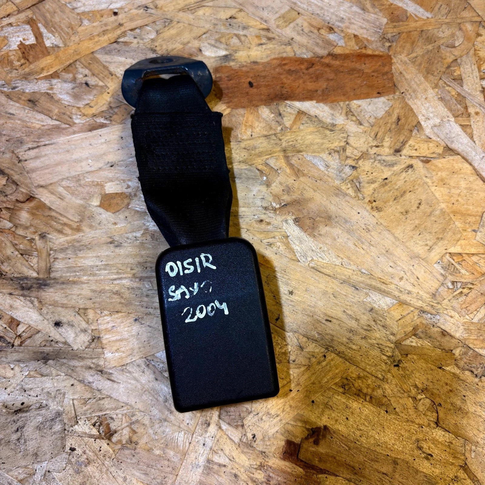 Citroen Saxo MK1 2000-2004 Right Driver Offside Rear Seat Belt Stalk Buckle
