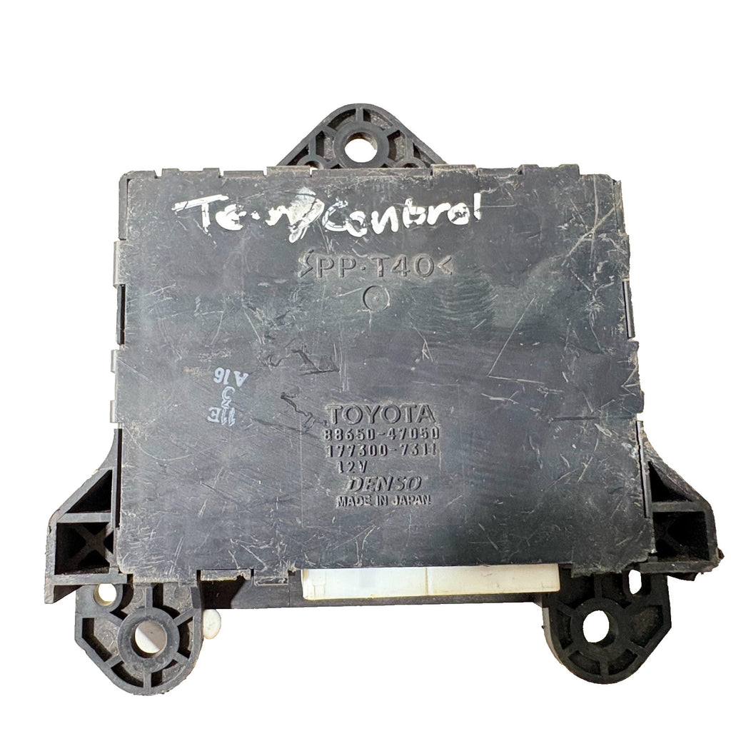 Toyota Prius Hybrid 2004-2006 Temperature Control ECU Climate Module 88650-47050