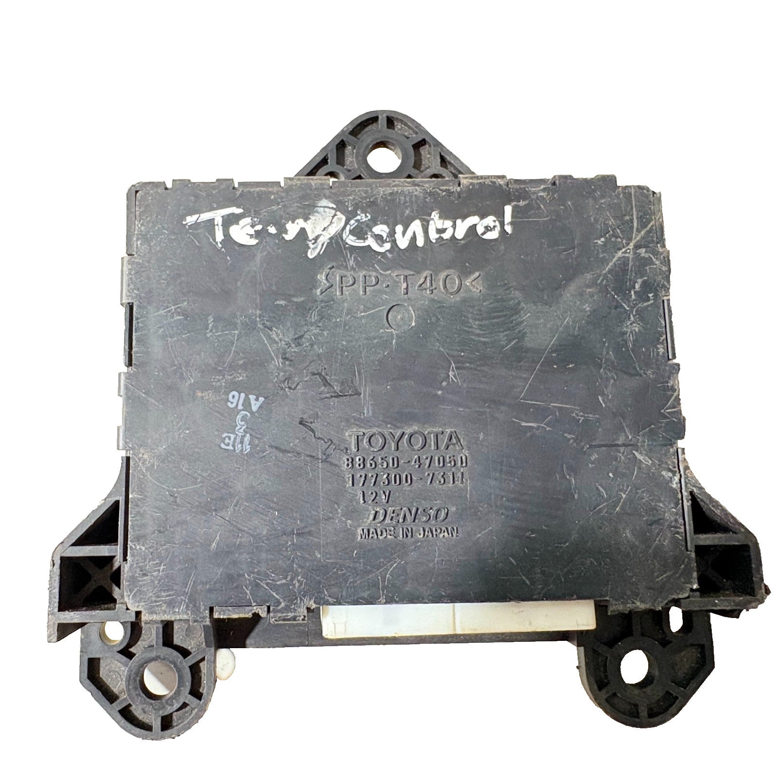 Toyota Prius Hybrid 2004-2006 Temperature Control ECU Climate Module 88650-47050