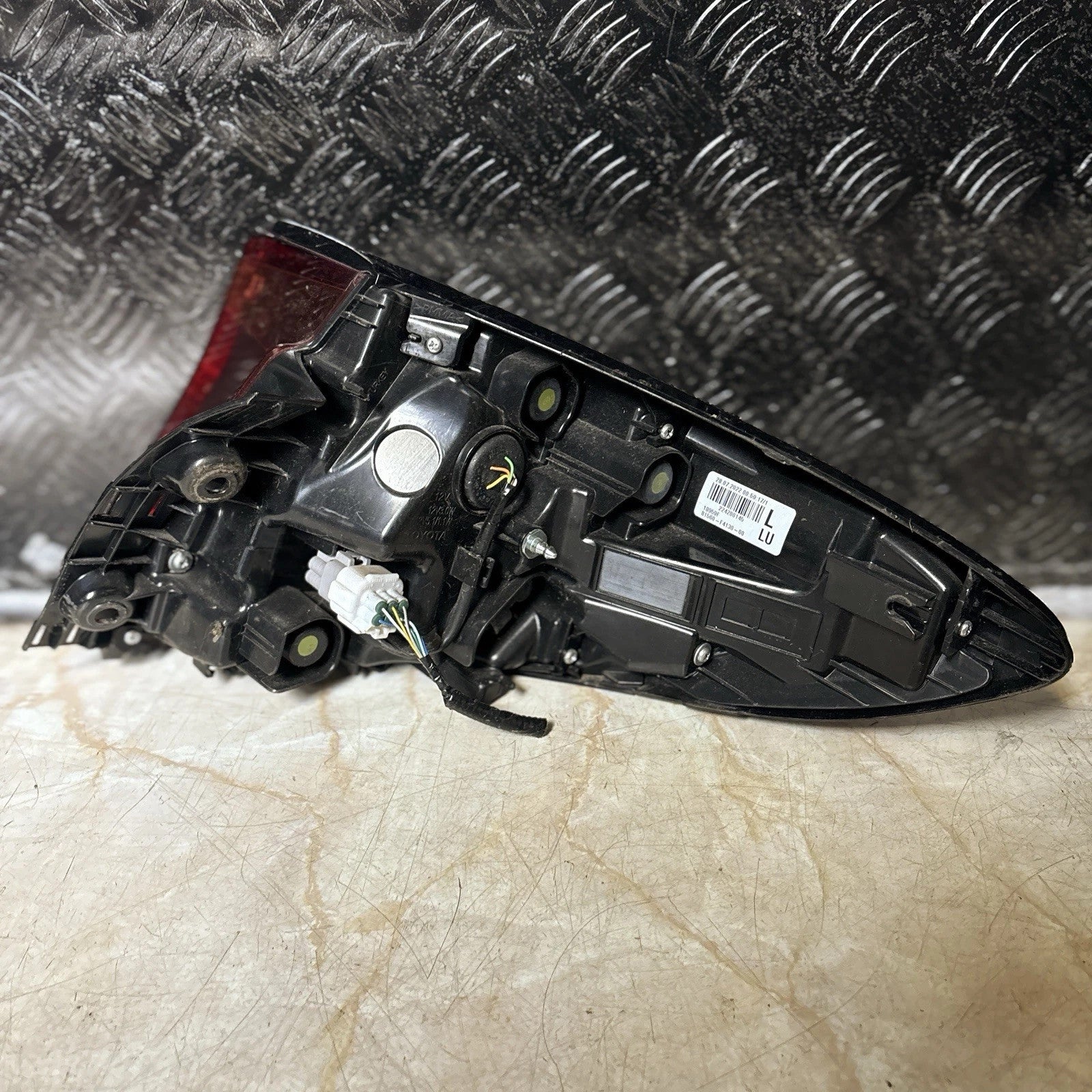 TOYOTA CHR MK1 - 2020 2021 2022 2023 PASSENGER SIDE REAR LIGHT - 81560-F4130-00