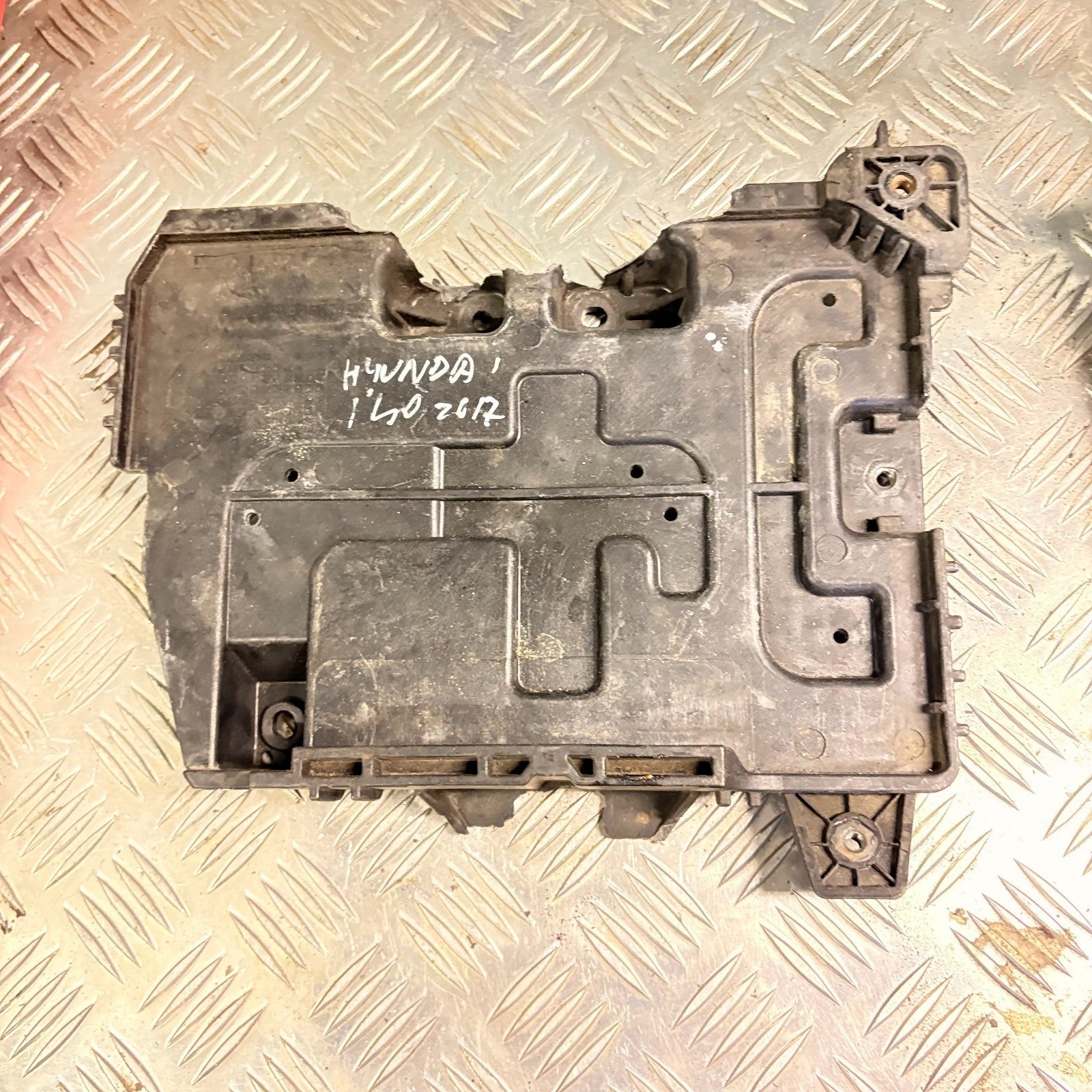 Hyundai I40 2011 to 2017 Battery Tray 371503Z000