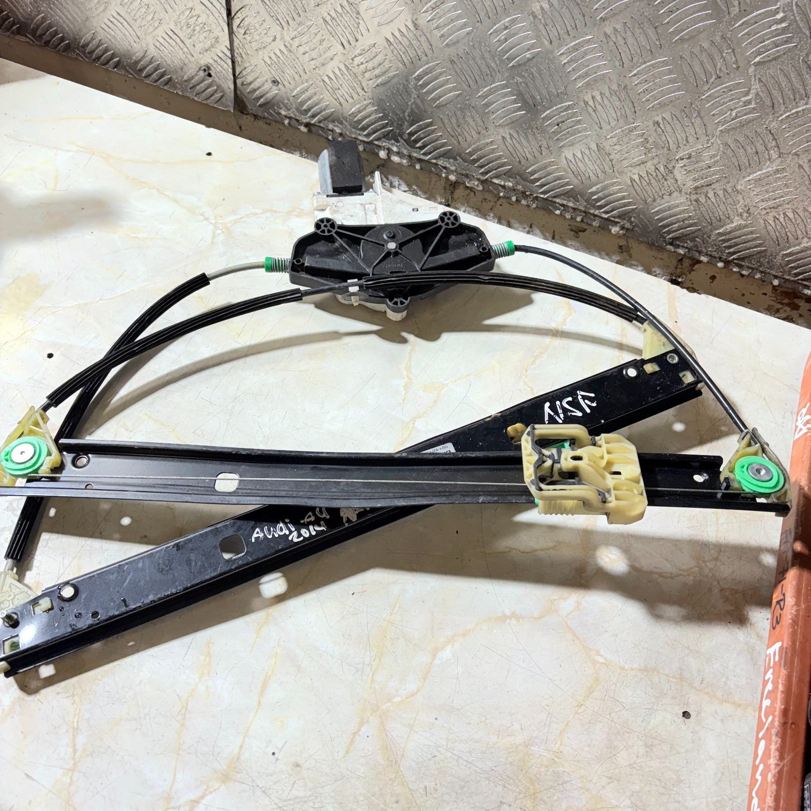 AUDI A4 2014 WINDOW REGULATOR FRONT LEFT PASSENGER SIDE 8K0 837 461