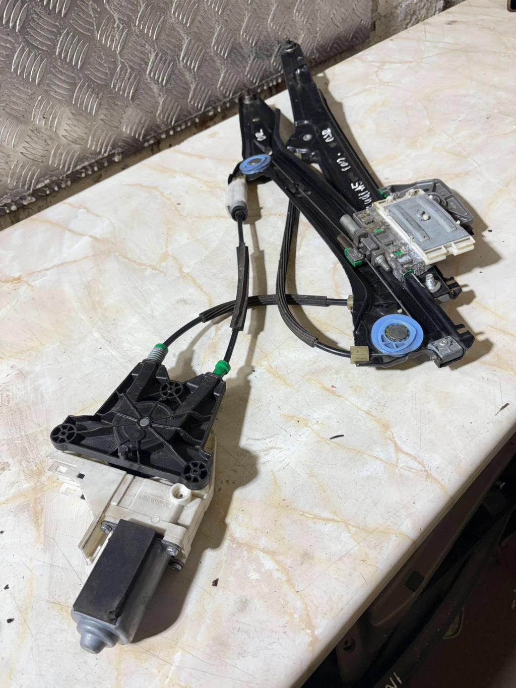 AUDI A5 B8.5 2012 WINDOW REGULATOR OSR 8K0959801A