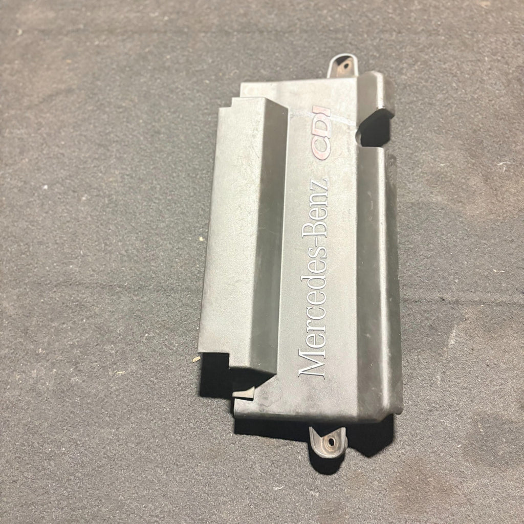 Mercedes-Benz Vito W638 1996-2003 Top Engine Cover Trim A6385240228