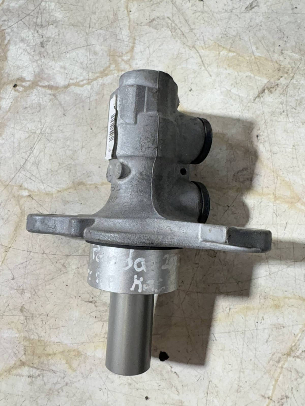 Fiat Panda 2012 Brake master cylinder