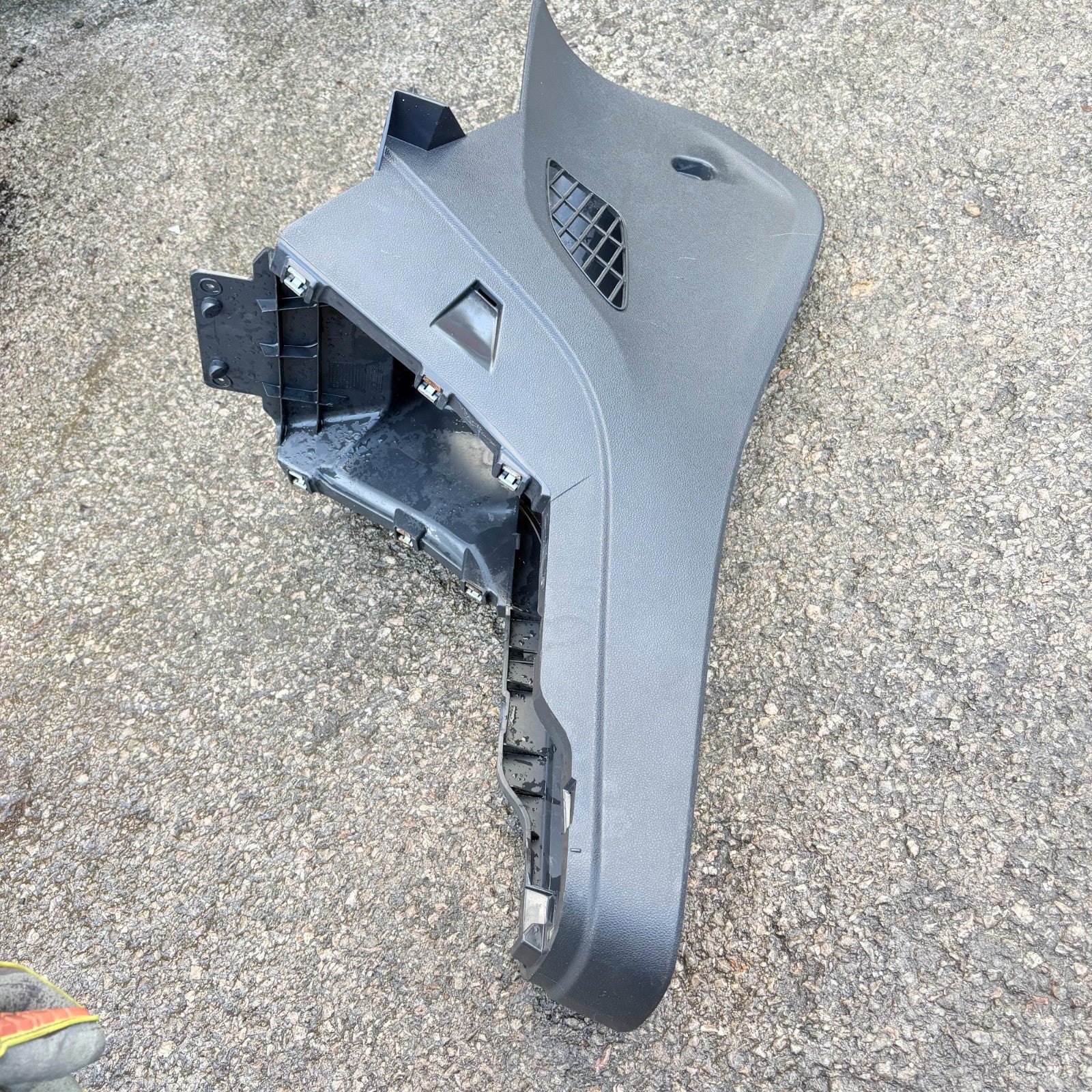Seat Mii 1S Centre Console Trim Black 1S0863243A 2014