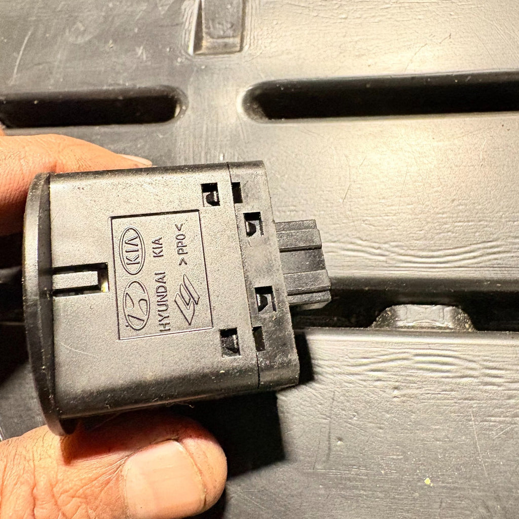 HYUNDAI I20 2008-2014 Mk1 DASHBOARD PASSENGER AIRBAG ON OFF SWITCH BUTTON