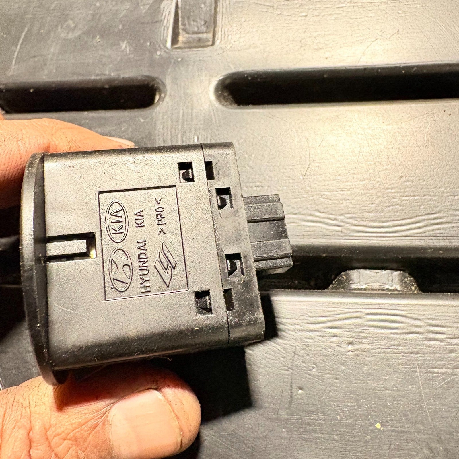 HYUNDAI I20 2008-2014 Mk1 DASHBOARD PASSENGER AIRBAG ON OFF SWITCH BUTTON