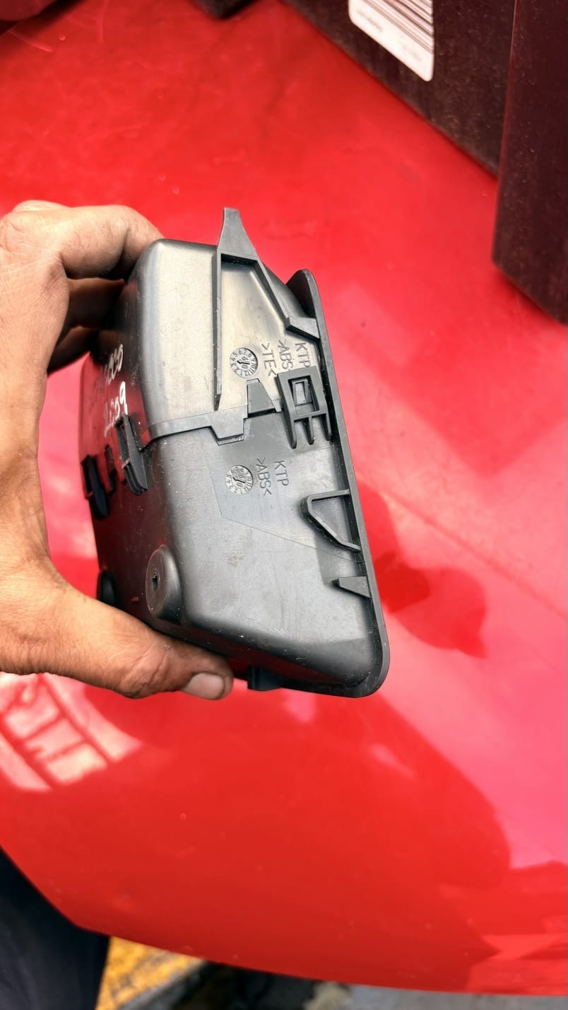 VOLKSWAGEN SCIROCCO 2008-2017 CENTRE CONSOLE CUBBY TRAY 1K5863383C