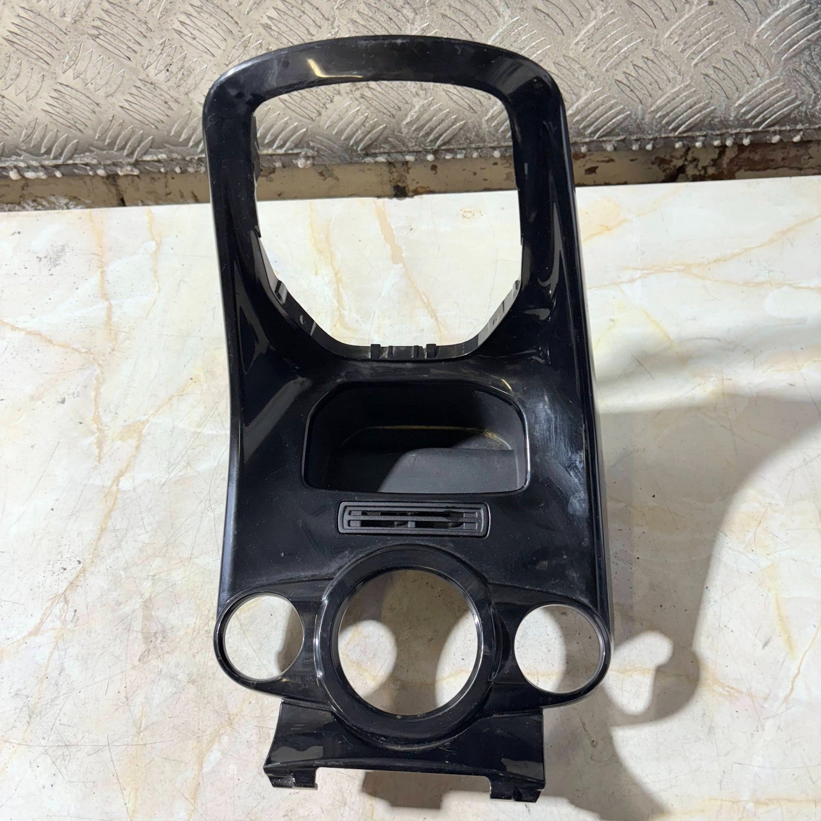 FORD FIESTA 08-16 CENTRE CONSOLE GEAR SURROUND HEATER CONTROLS PANEL 08956-000