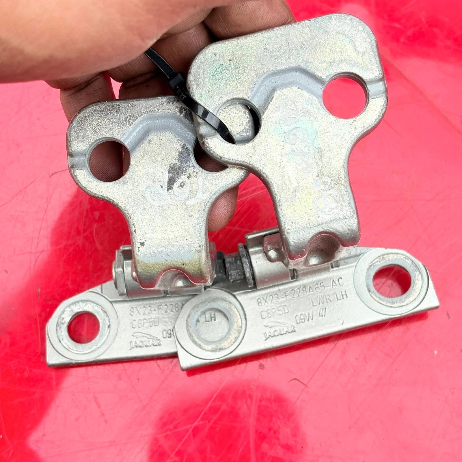 JAGUAR XF 2009 PASSENGER REAR N/S/R DOOR HINGES 8X23-F228A65-AC
