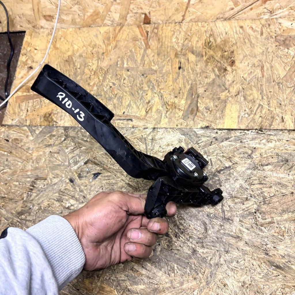 Kia Rio 2012 2013 2014 2015 2016 2017 Accelerator Throttle Pedal 32700-1RXXX