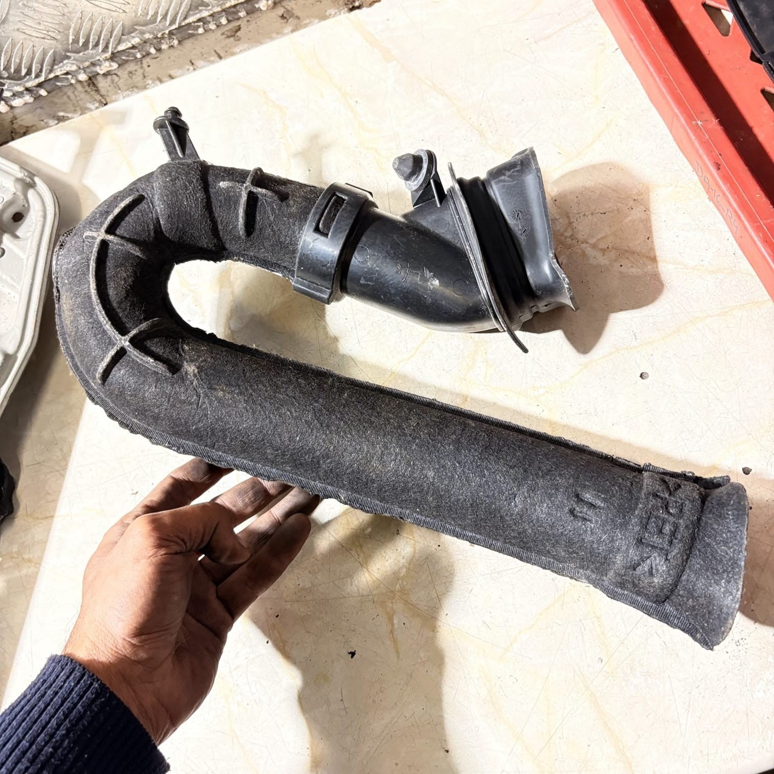 Chevrolet Aveo T300/Sonic 1.4 Turbo Intake Hose/Air Duct 95463566 12-20