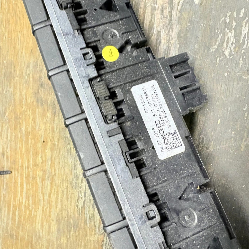 Audi A3/S3 8V Sportback Hazard Control Panel Drive Select 8V0925301G 2013-2016