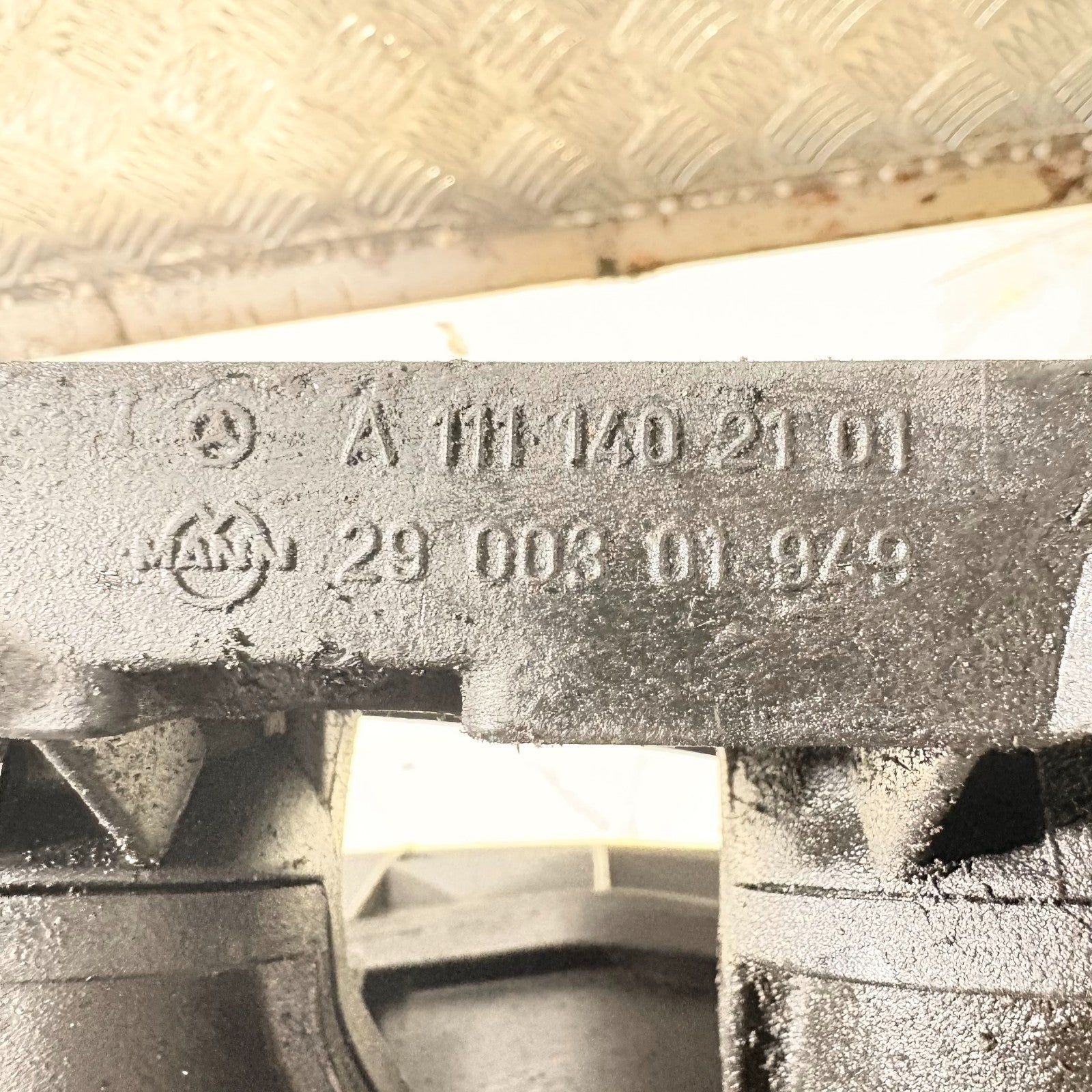 Intake manifold MERCEDES-BENZ 1998 W220 S CLASS A 111 14021 01