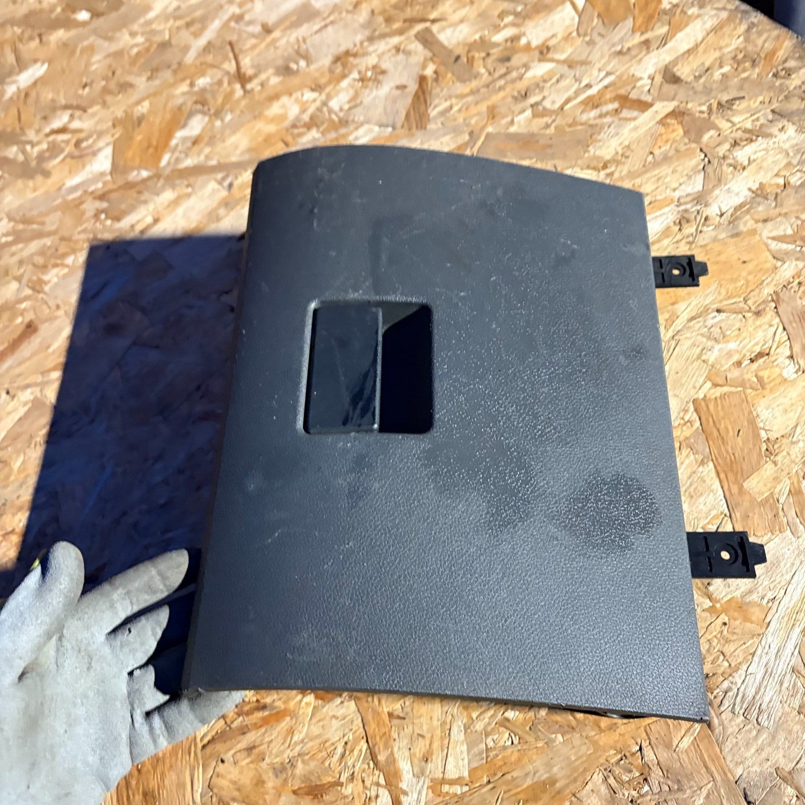 FORD FOCUS C-MAX 03-07 DASHBOARD GLOVE BOX STORAGE COMPARTMENT DOOR TRIM