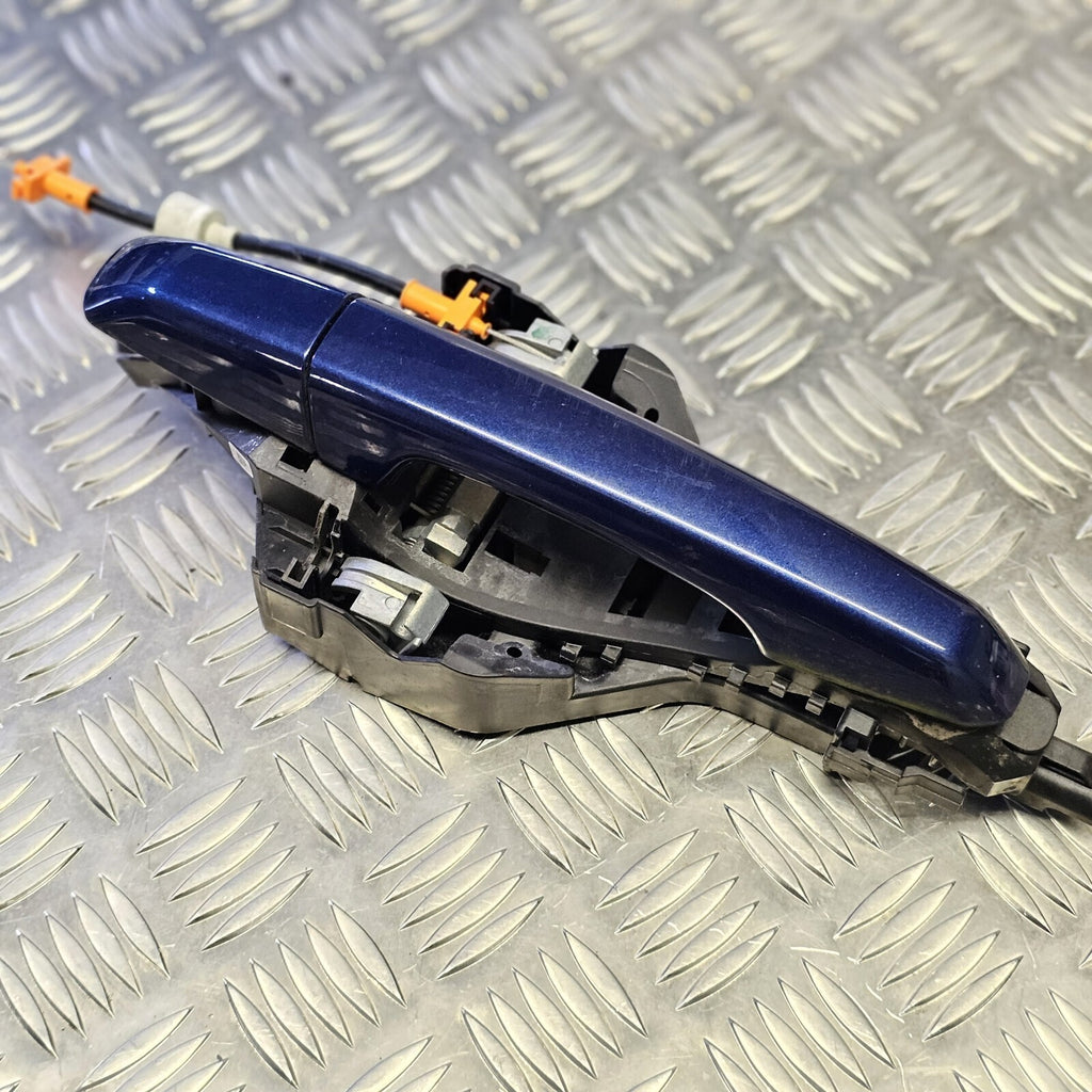 JAGUAR XE X760 DRIVER OFF SIDE REAR EXTERIOR DOOR HANDLE BRACKET 2015-2019
