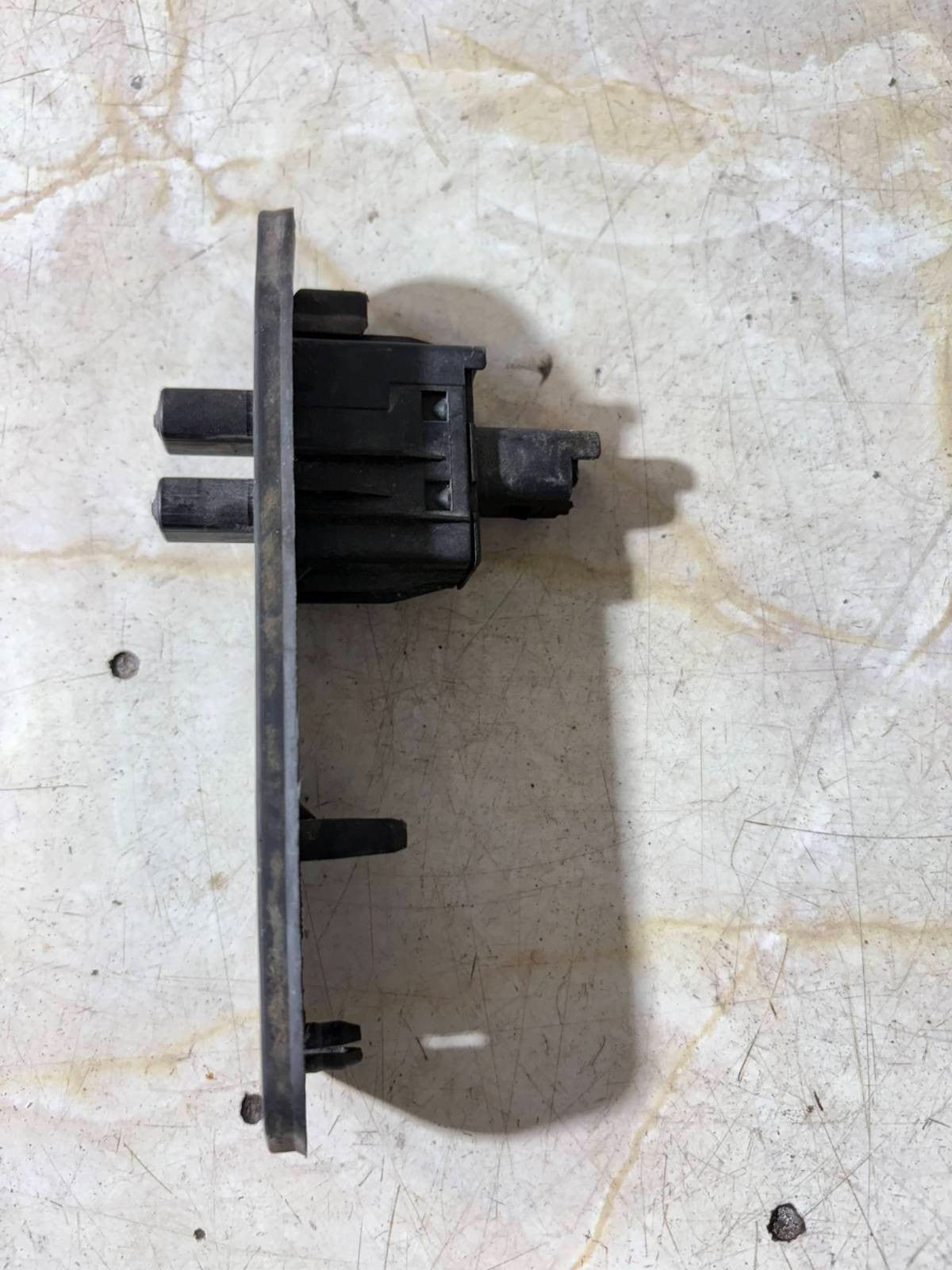 Peugeot Expert MK1 2004-2006 N/S Passenger Slide Door Contact Switch 1488939080