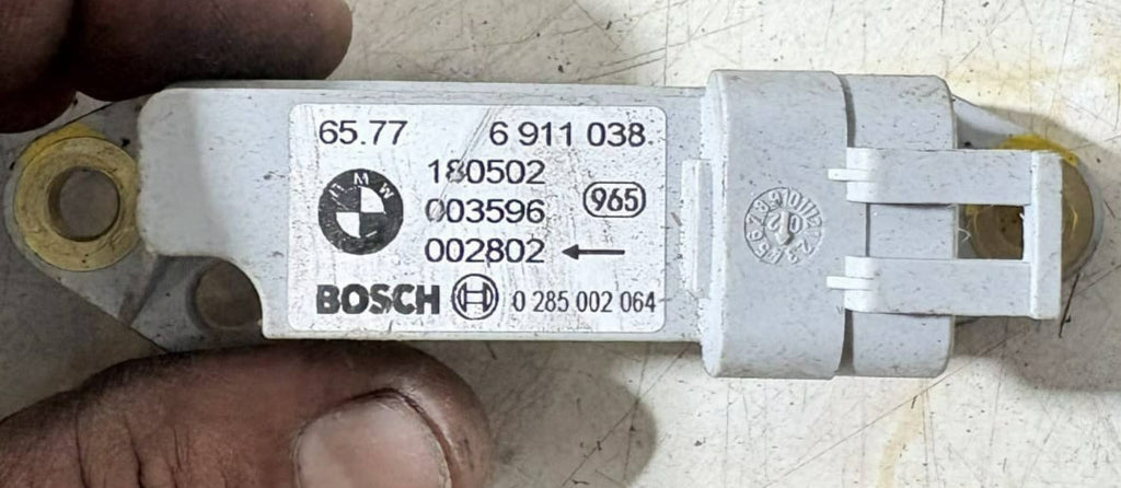 BMW X5 Series E46 E53 Airbag Side Impact Crash Sensor Bosch 6911038 NSF