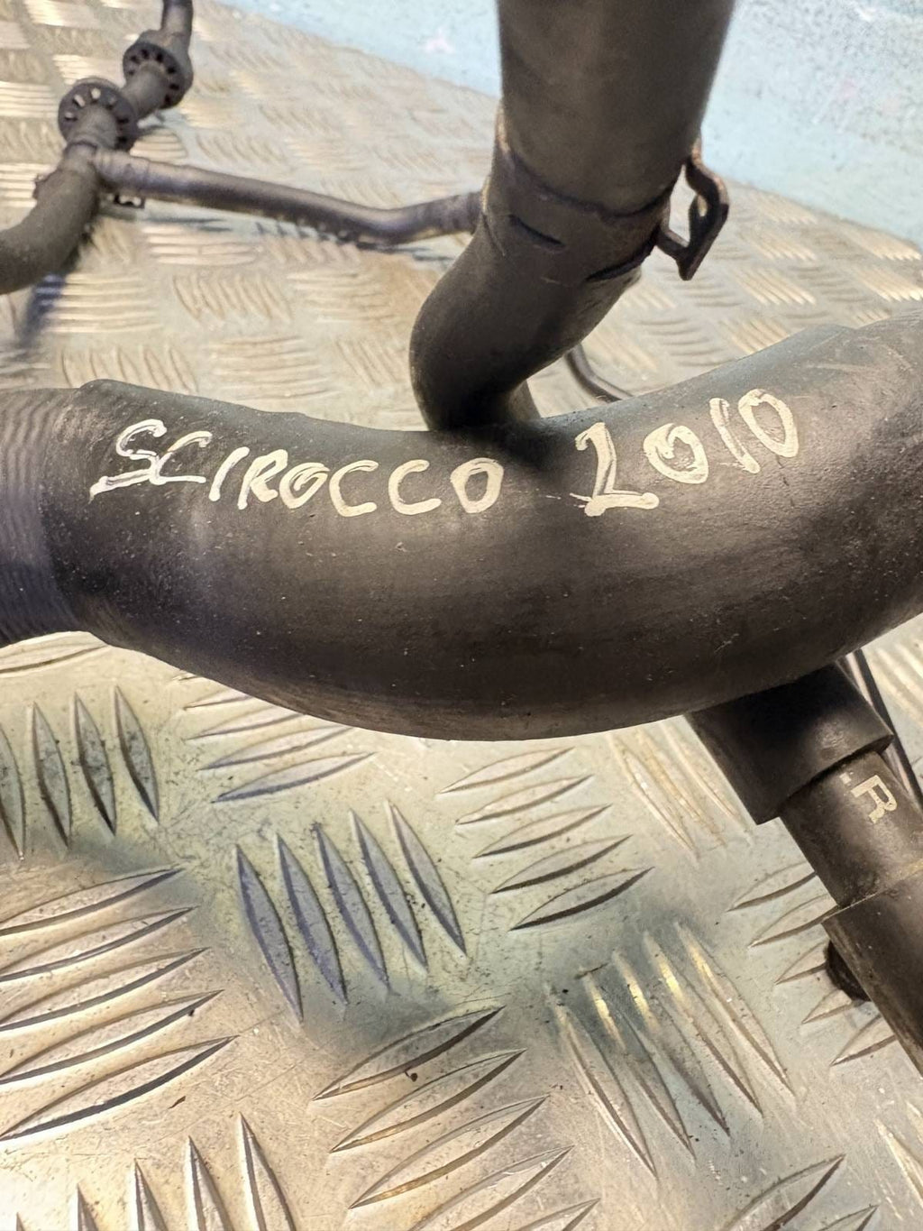 Volkswagen Scirocco 2010 on Coolant Water Pipe Radiator Hose 000122291E
