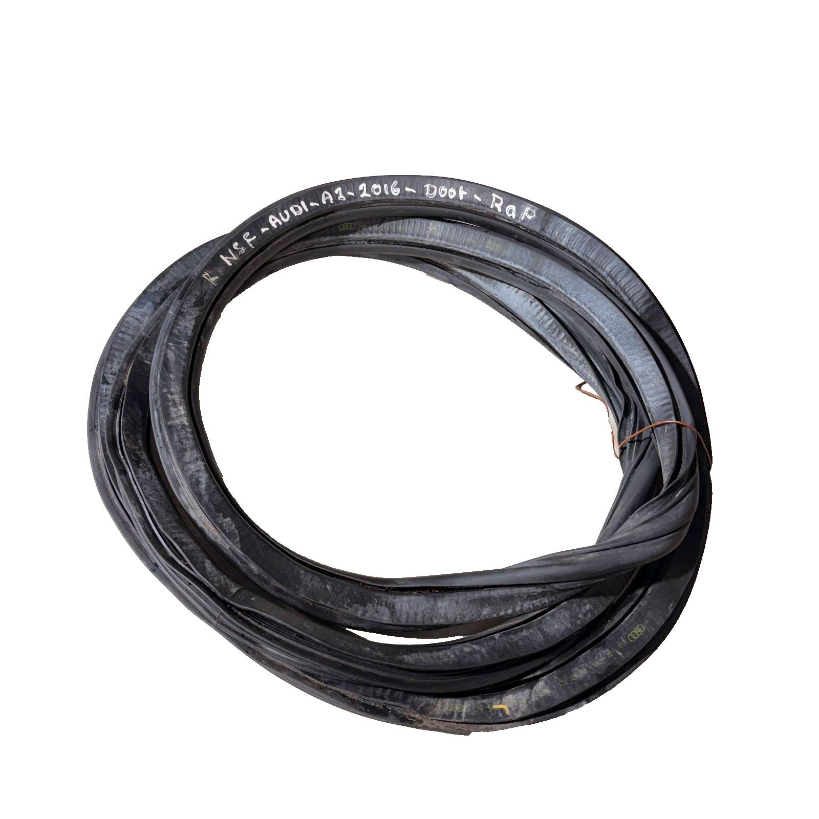 AUDI A3 S3 RS3 8V 2012-2020 FRONT LEFT DOOR WEATHERSTRIP RUBBER SEAL 8V4831721