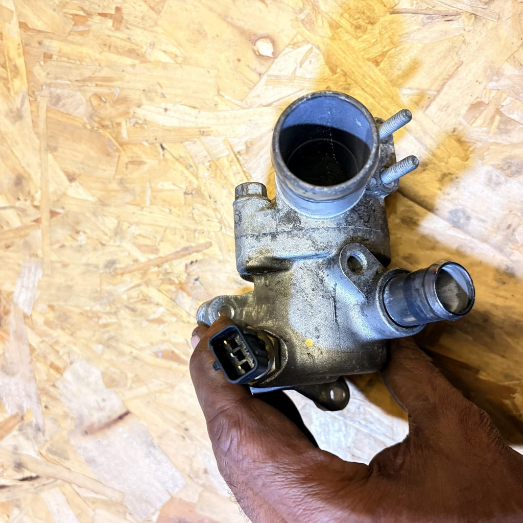Honda Cbr 929 Rr 00-01 Thermostat Valve 19311Mcj305 19315Mcj000 2017