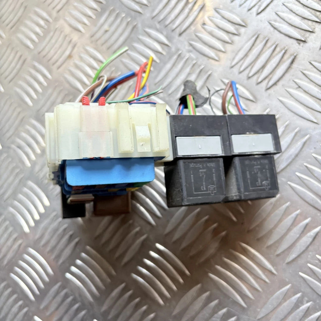 Land & Range Rover L538 Rear Trunk Junction Fuse Relay Box Module DH22-14B192-CA
