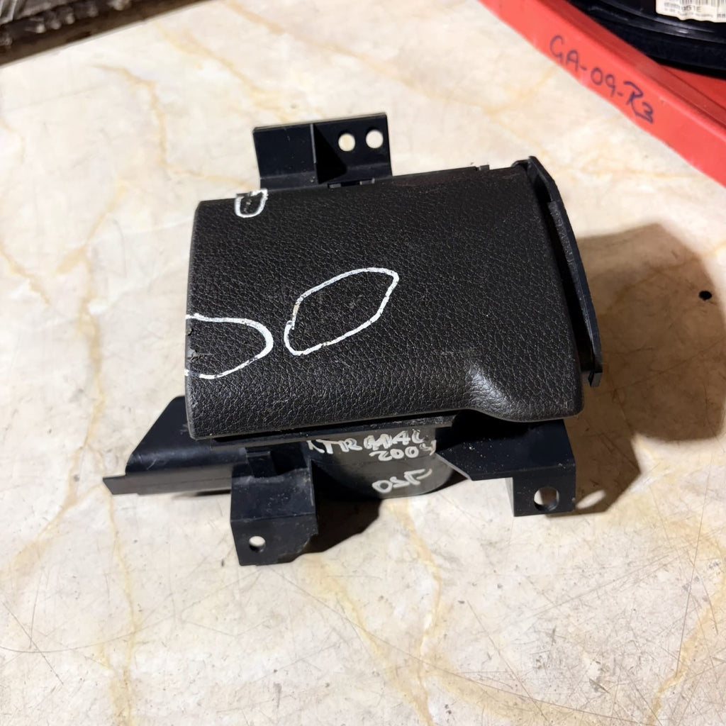 Nissan X-Trail T30 2001-2007 Driver Front Right Cup Holder Compartment