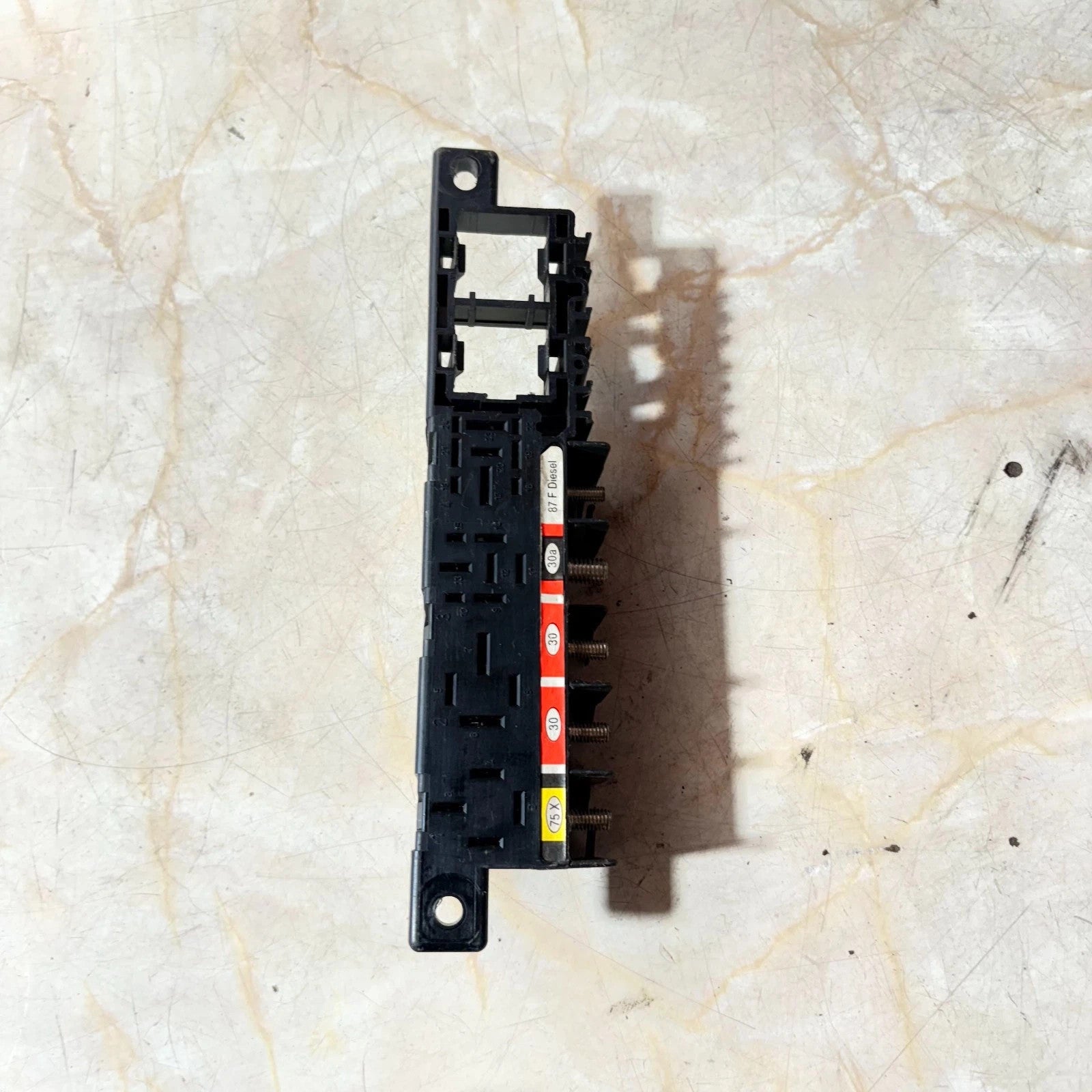 VW Audi Seat Skoda 1996-2006 Dash Fuse Box Relay Holder 8L0941822