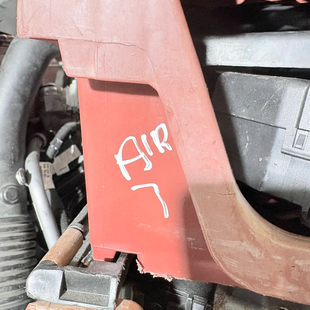 SEAT LEON 2014 REAR LEFT PASSENGER SIDE BUMPER BRACKET