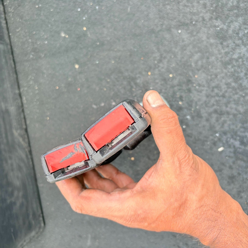 FORD FIESTA SEAT BELT STALK BUCKLE