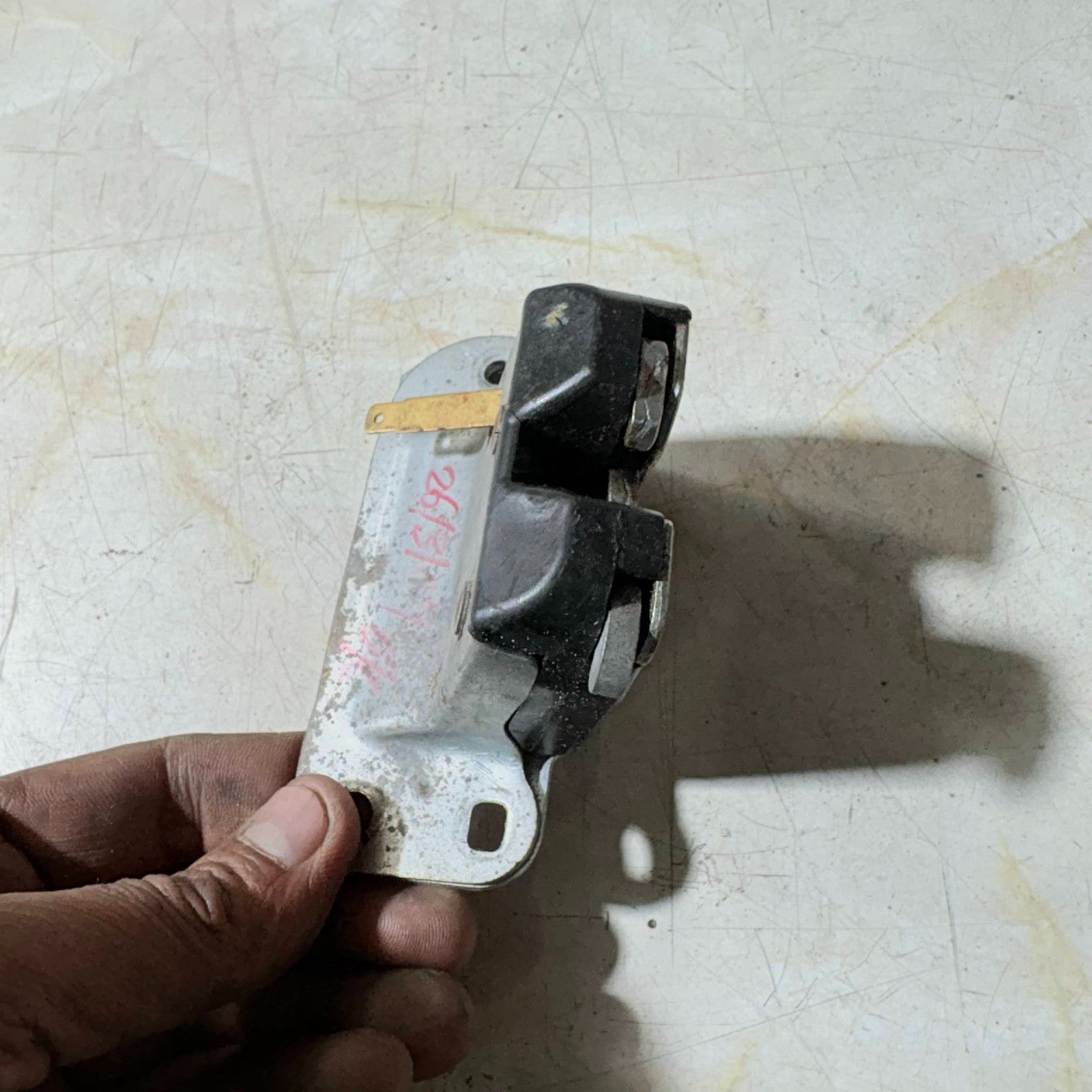 PROTON GEN-2 2010 5DR REAR TAILGATE BOOT LOCK CATCH